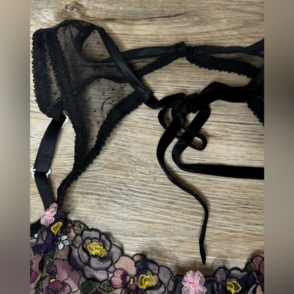 Sold! NWT For Love and Lemons Clara High Neck Bra - Picture 8 of 8